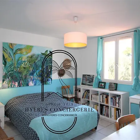La Quietude-villa T4 Costebelle Plage Almanarre By Hc Villa *