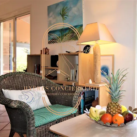 La Quietude-villa T4 Costebelle Plage Almanarre By Hc Villa
